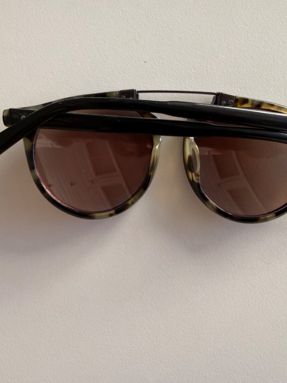 John Varvatos V602 Black & Tortoise Sunglasses - Picture 2 of 4